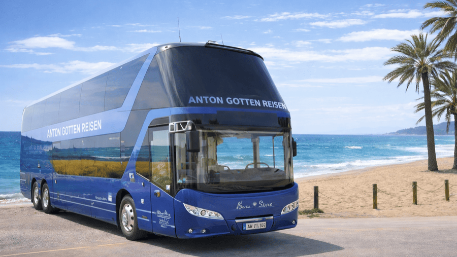 Bus am Strand Costa Brava